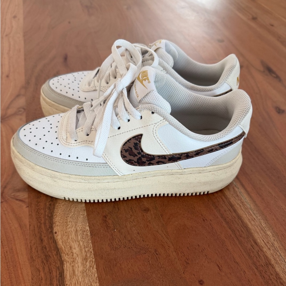 Nike Court Vision Alta sneaker - leopard swoosh - size 8
